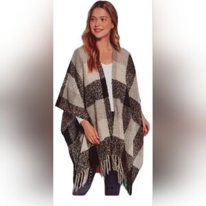 Woolrich Amelia‎ Cozy Blanket Shawl Wrap Black and White #852